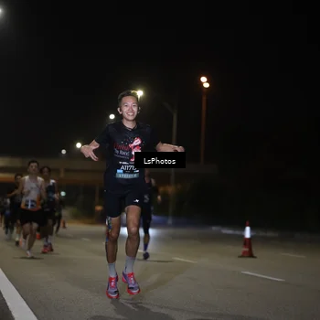 Runner Photo 6467384