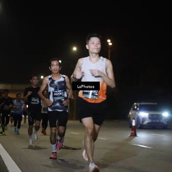 Runner Photo 6467459