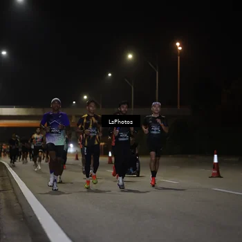 Runner Photo 6468011