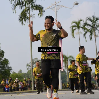 Runner Photo 6468031