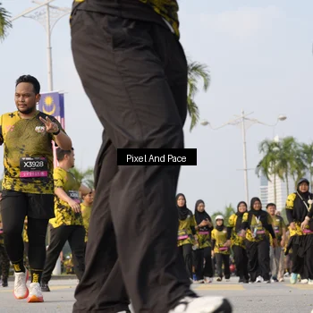 Runner Photo 6468040