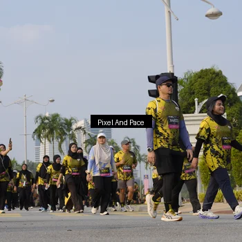 Runner Photo 6468101