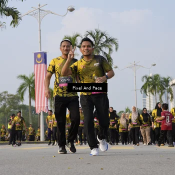 Runner Photo 6468551