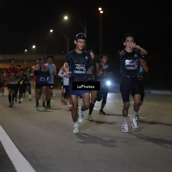 Runner Photo 6469136