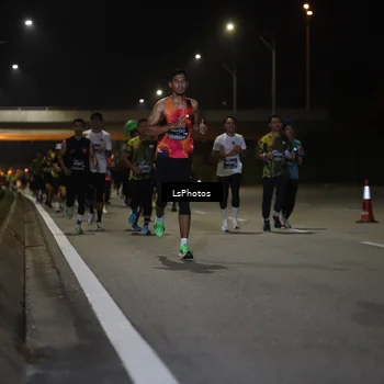 Runner Photo 6469384
