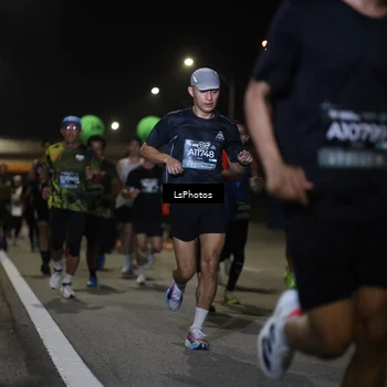 Runner Photo 6469483