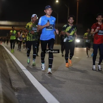 Runner Photo 6470086