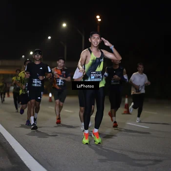 Runner Photo 6470675