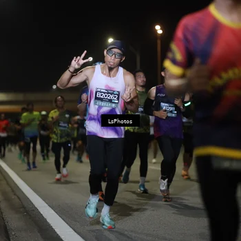 Runner Photo 6471005