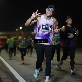 Runner Photo 6471020