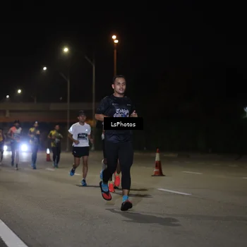 Runner Photo 6471054