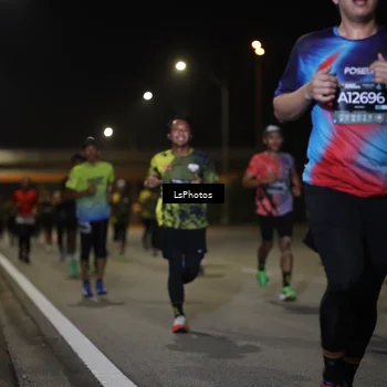 Runner Photo 6471064