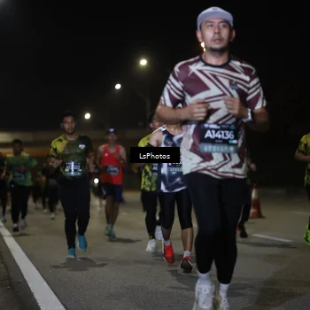 Runner Photo 6471214