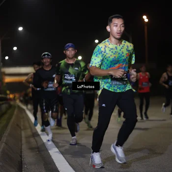 Runner Photo 6471269