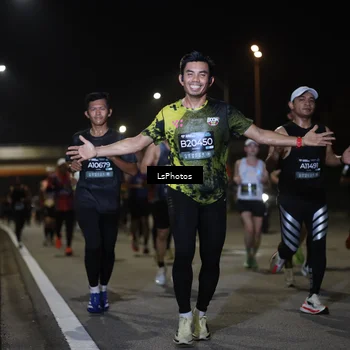 Runner Photo 6471332