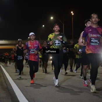 Runner Photo 6471333