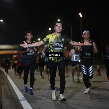 Runner Photo 6471335