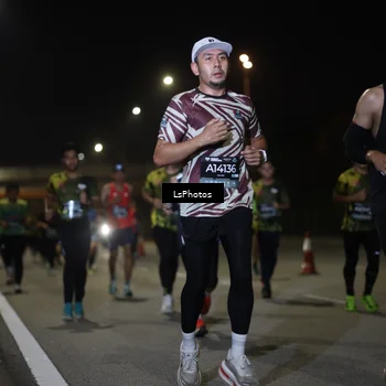 Runner Photo 6471359