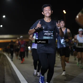 Runner Photo 6471408