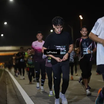 Runner Photo 6471721