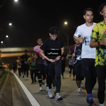 Runner Photo 6471751