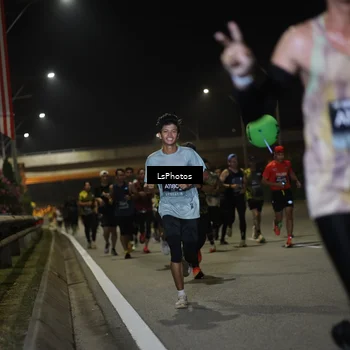 Runner Photo 6471898