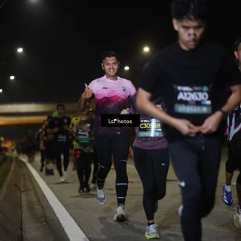 Runner Photo 6471906
