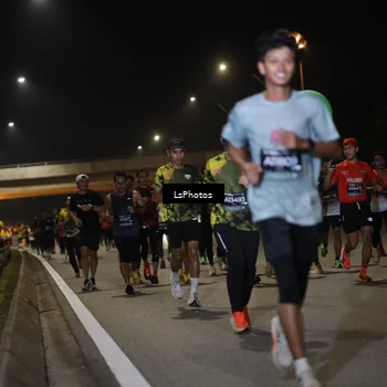Runner Photo 6471930