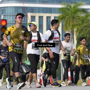 Runner Photo 6472089