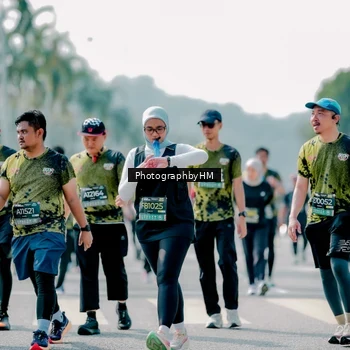 Runner Photo 6472249