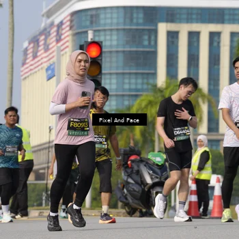 Runner Photo 6472813
