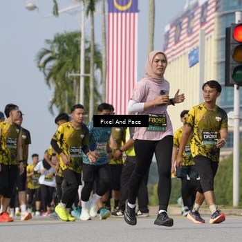 Runner Photo 6472815