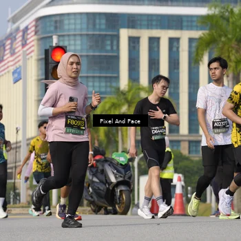 Runner Photo 6472817