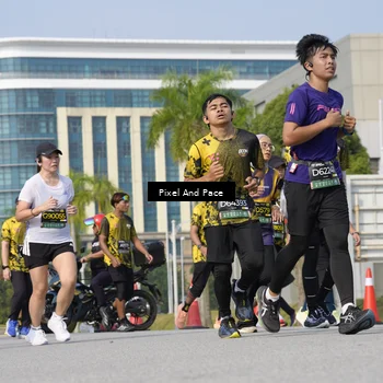 Runner Photo 6472874