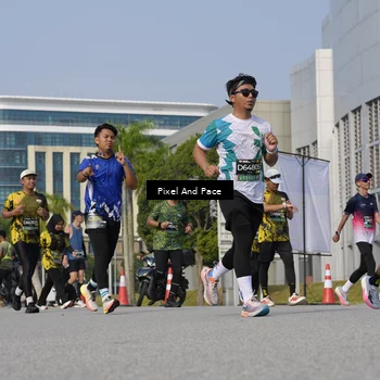 Runner Photo 6472990