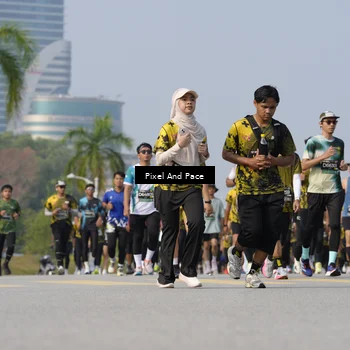 Runner Photo 6473186