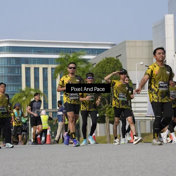 Runner Photo 6473244