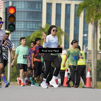 Runner Photo 6473403