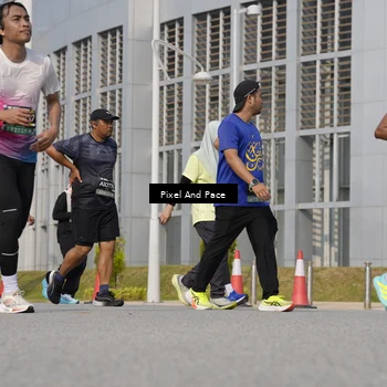 Runner Photo 6473811