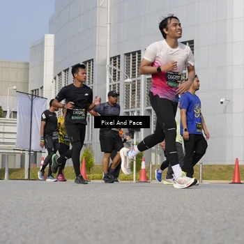 Runner Photo 6473814