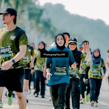 Runner Photo 6474020