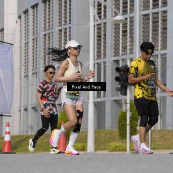 Runner Photo 6474115
