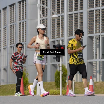 Runner Photo 6474141
