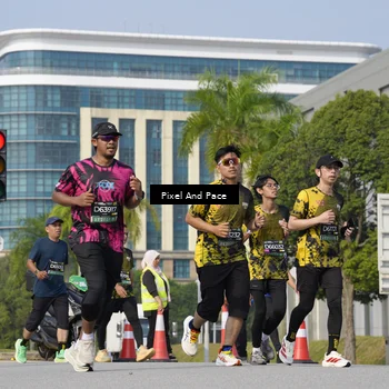 Runner Photo 6474243
