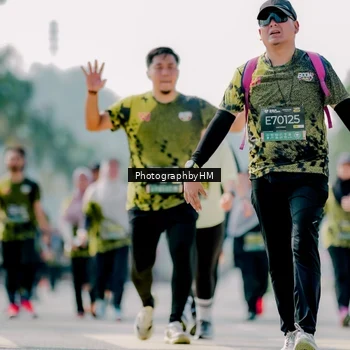 Runner Photo 6474245
