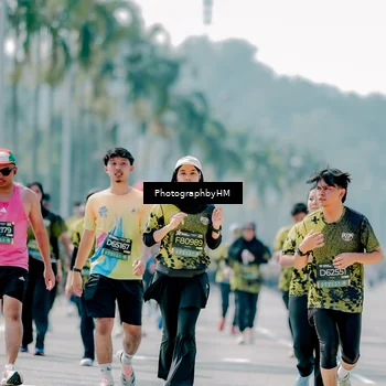 Runner Photo 6474287