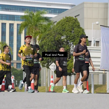 Runner Photo 6474359