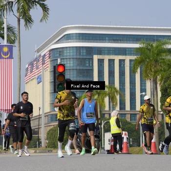 Runner Photo 6474465