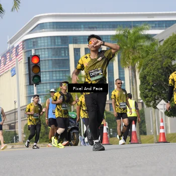 Runner Photo 6474521