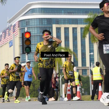 Runner Photo 6474546